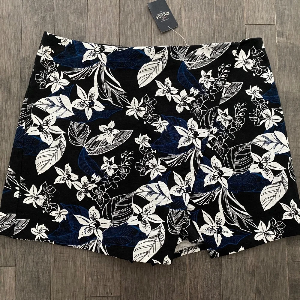 Hollister Faux Wrap Skort Shorts